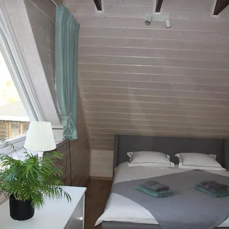 Maeekuela Jaerve Palkmaja