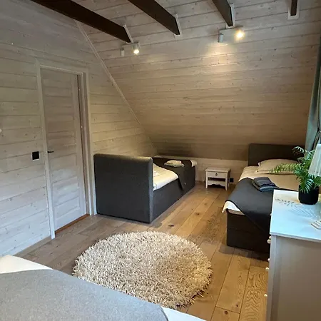 Maeekuela Jaerve Palkmaja Alpstuga *