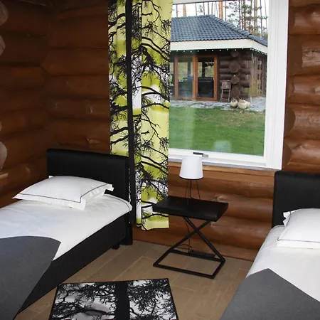 Maeekuela Jaerve Palkmaja Chalet
