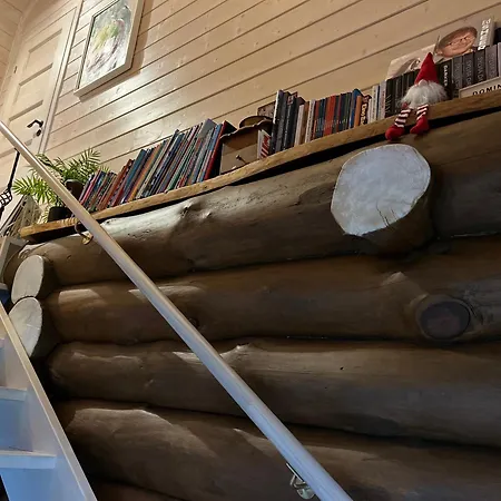 Maeekuela Jaerve Palkmaja シャレー