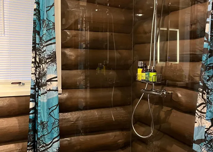 シャレー Maeekuela Jaerve Palkmaja ヴィリャンディ