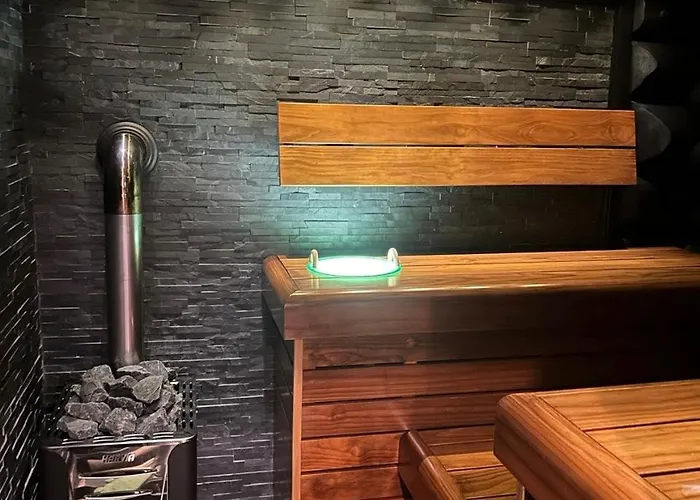 シャレー Maeekuela Jaerve Palkmaja