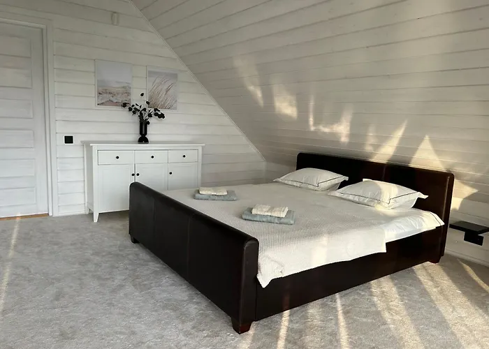 Maeekuela Jaerve Palkmaja *